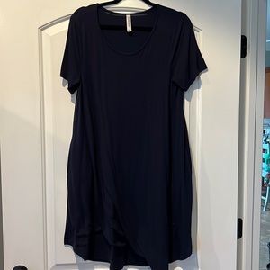 Size large navy blue tunic\above the knee dress